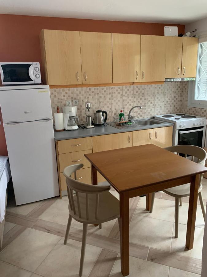 Zacharos Elegant Studio Leonídion Exteriör bild